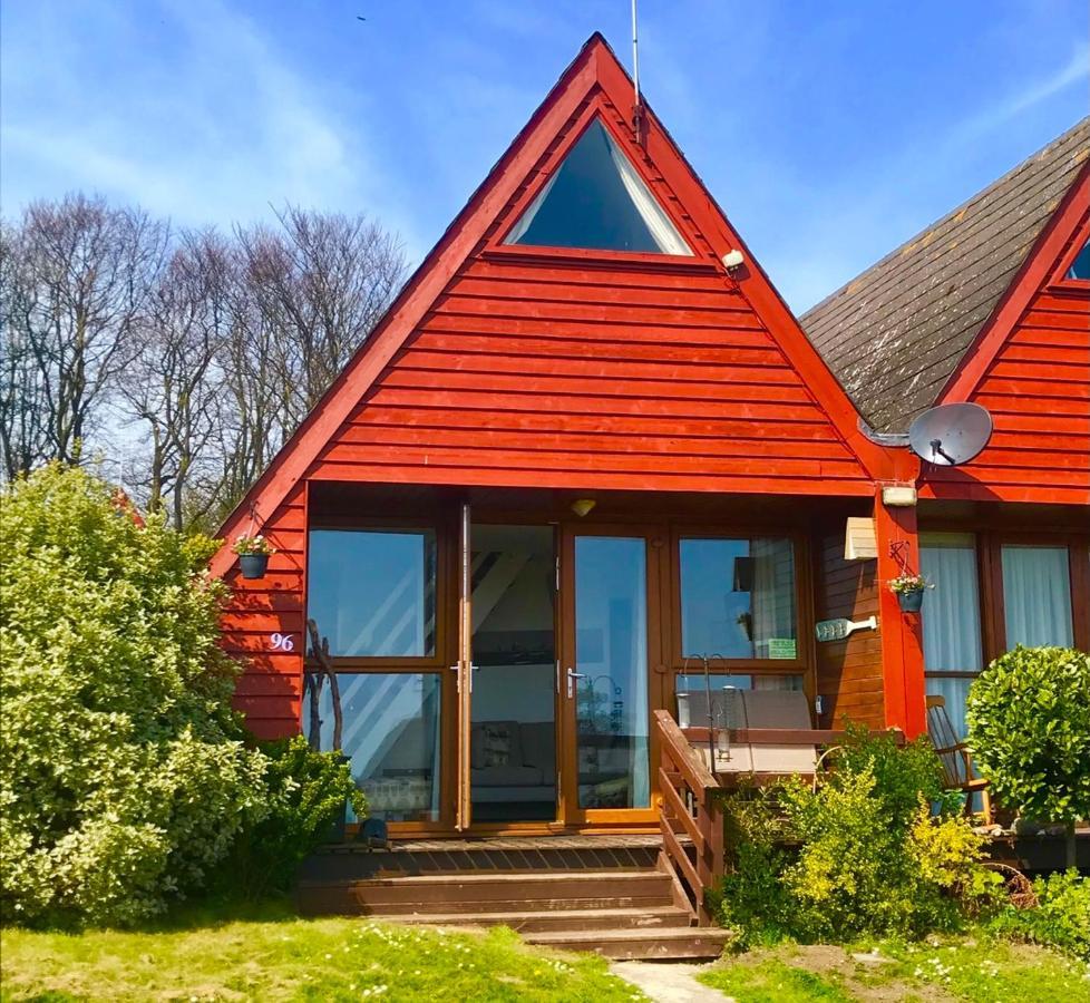 Clifftop Chalet With Pool Deal Exteriör bild